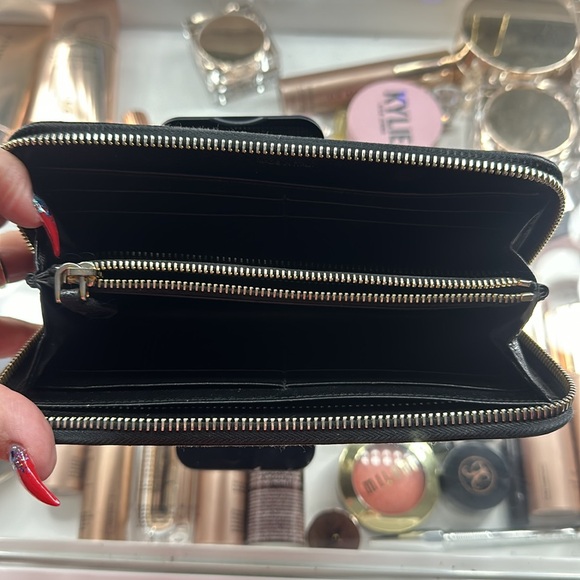 PRADA black leather wallet - Picture 4 of 5